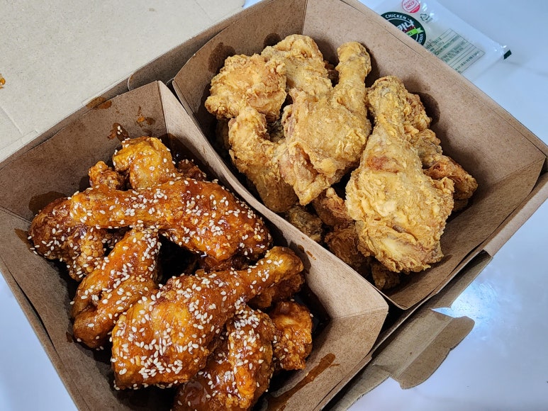 옐로우 치킨 이미지