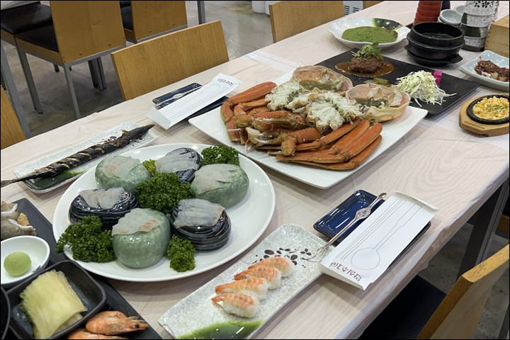 면을품은홍게 이미지