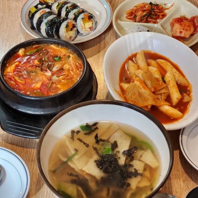 으랏차분식 이미지