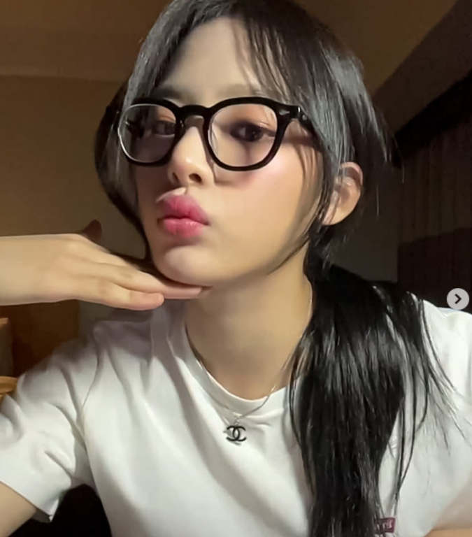 래쉬걸 이미지