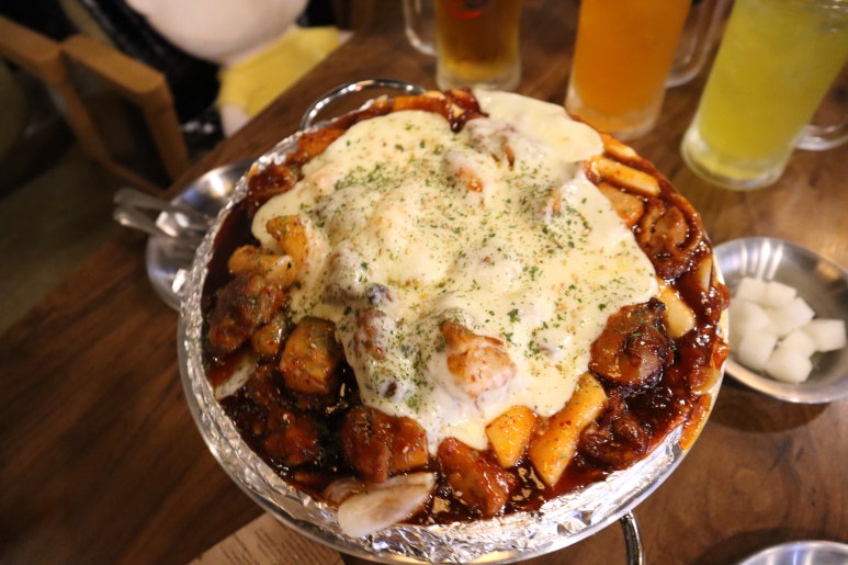 훌랄라참숯바베큐치킨 이미지