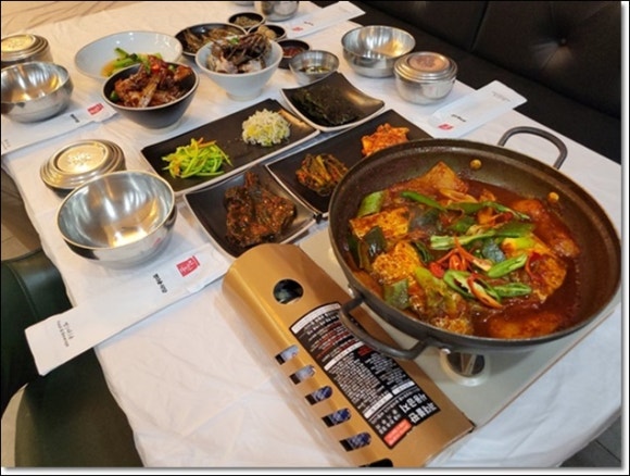 정다운식당 이미지
