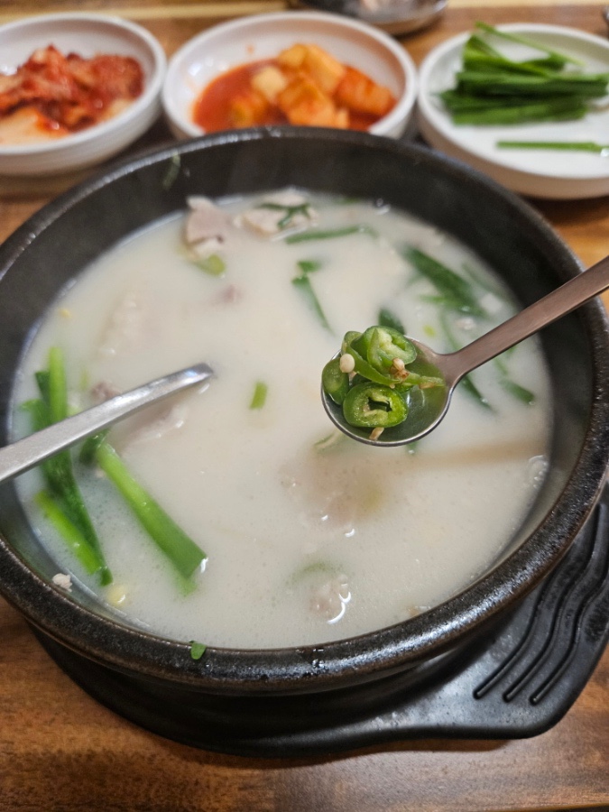 신장터족발돼지국밥 이미지