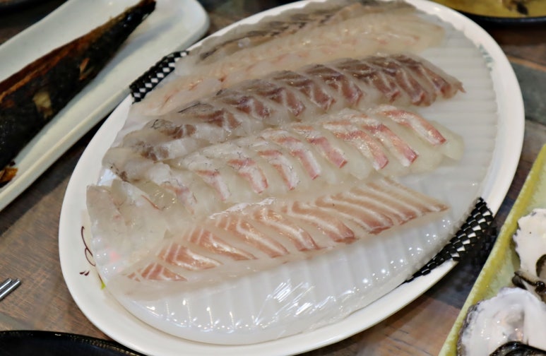 수산횟집 이미지