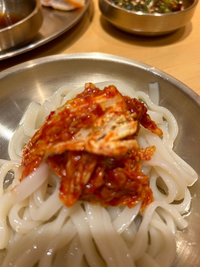 얼큰칼국수 이미지
