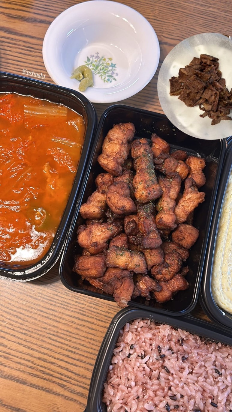 육칠이북구점 이미지
