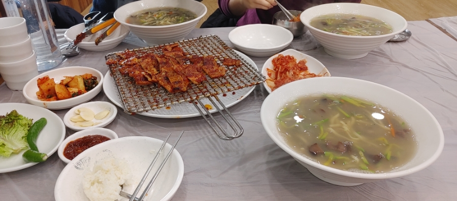 능이칼국수 이미지