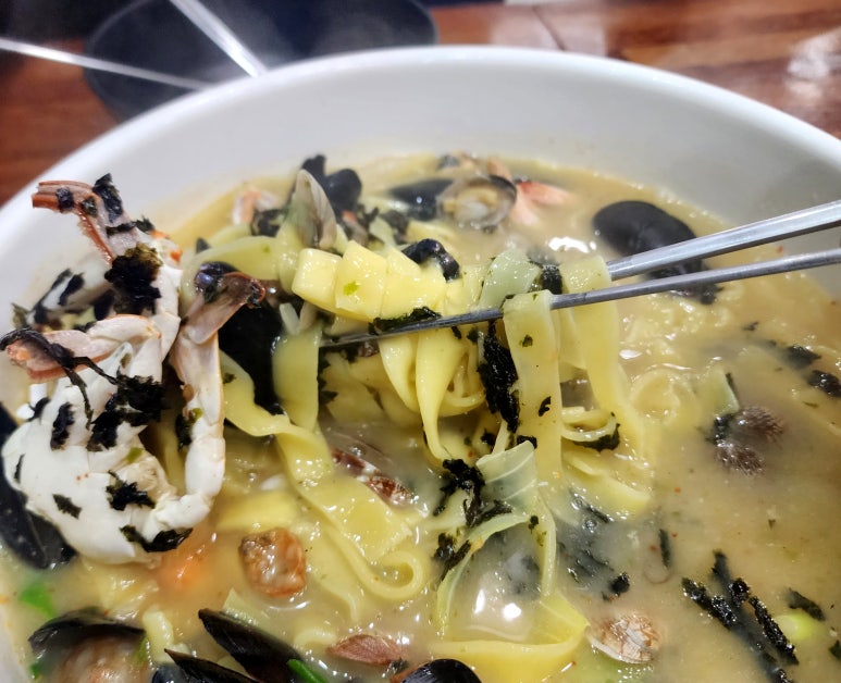 후룩손칼국수 이미지