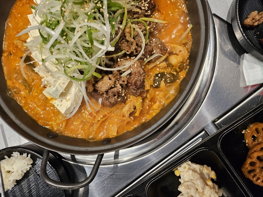 고기반햄반김치찌개 김치찜 상봉본점 이미지