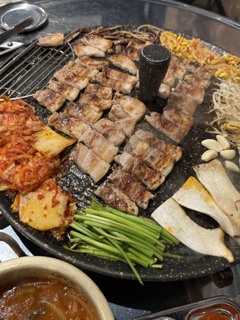 교대솥삼구 이미지