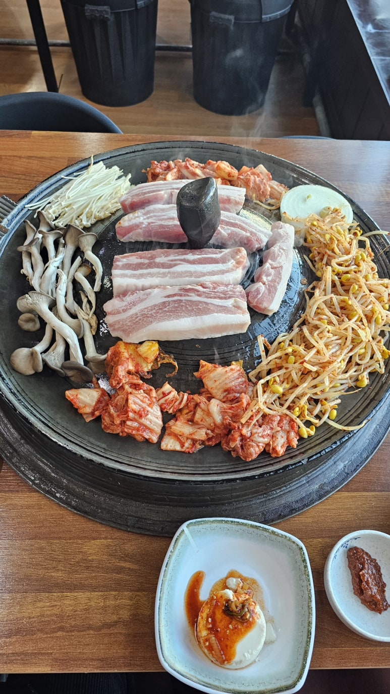 봉덕이생삼겹살 이미지