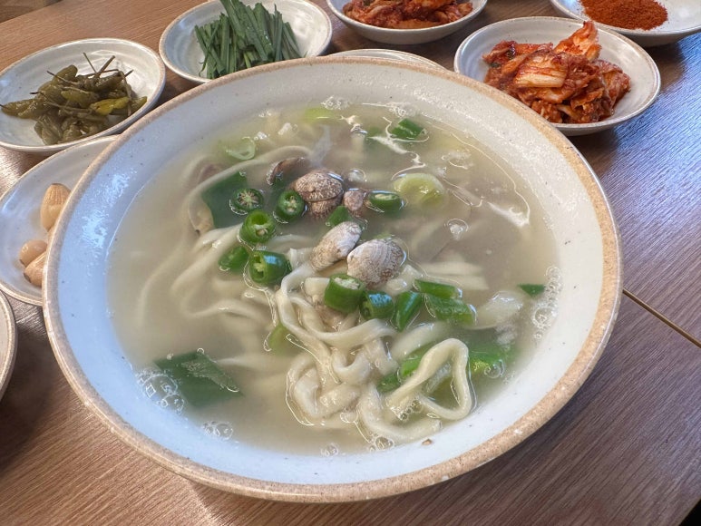엄마손보쌈칼국수 이미지