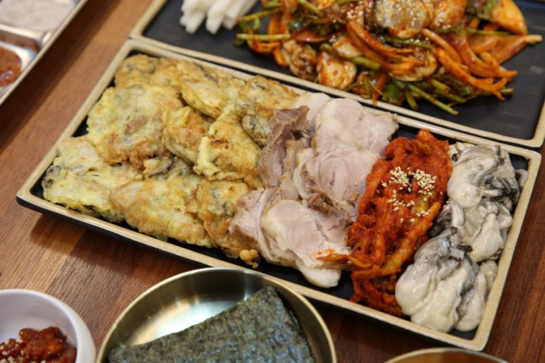 삼돌집 이미지