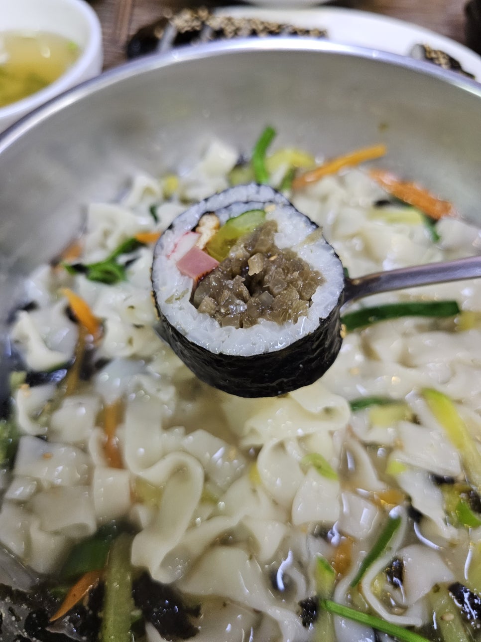 시장칼국수 이미지