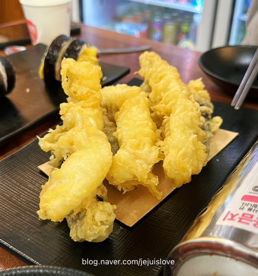 월드튀김김밥 이미지