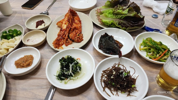 황금 돼지 포차 이미지