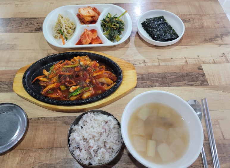 윤우포차 대표 사진