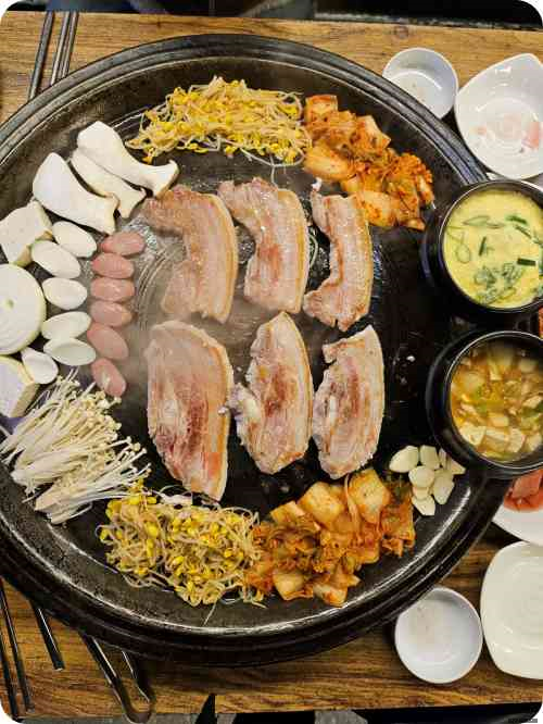 우리왕뚜껑생삼겹살 이미지
