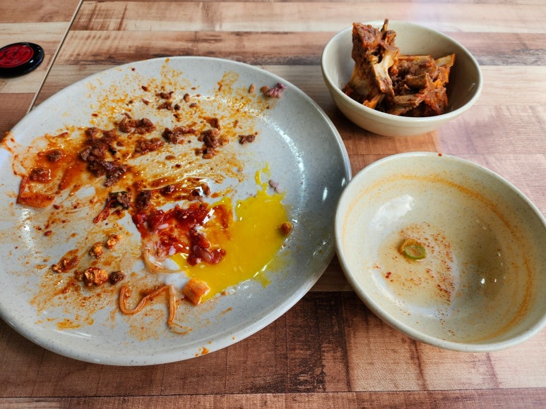 우주한식뷔페 이미지