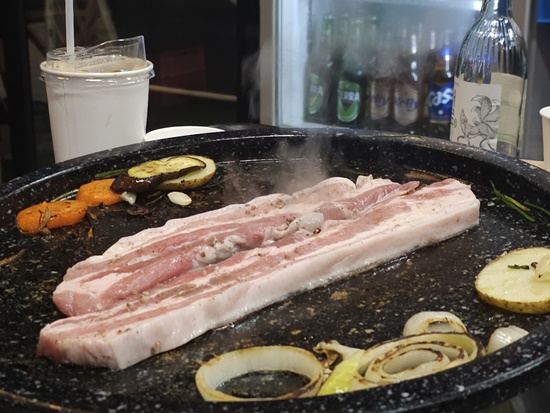 정오리돌판구이 이미지