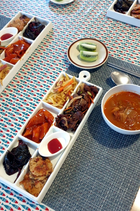 카페인민박 이미지