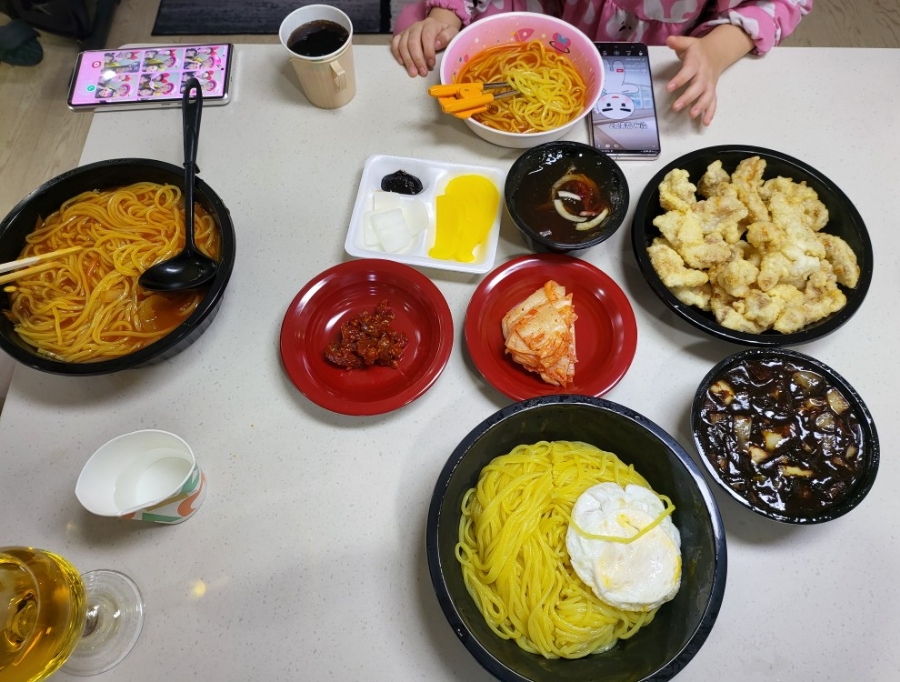 커피앤카롱 이미지