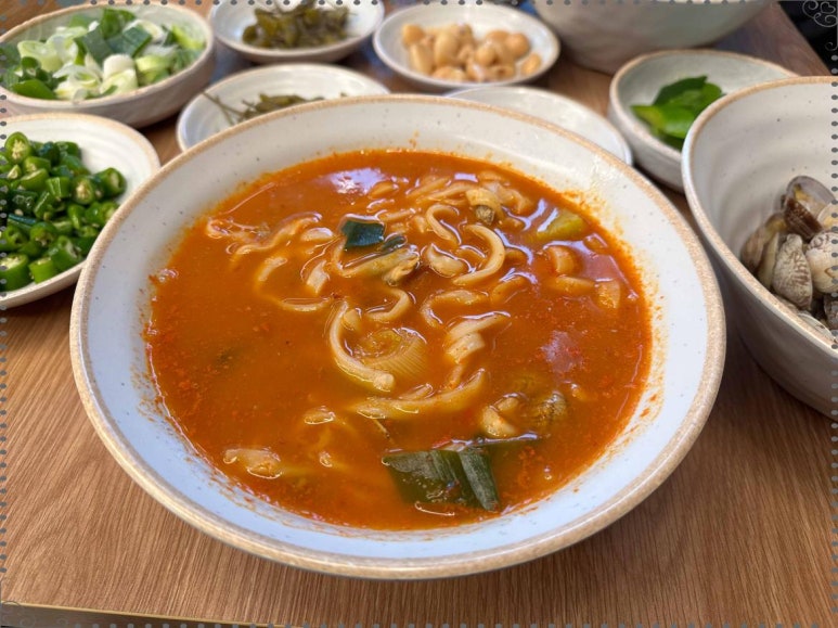 고향굴칼국수 이미지