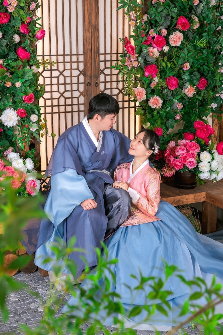 지지배배스튜디오 이미지