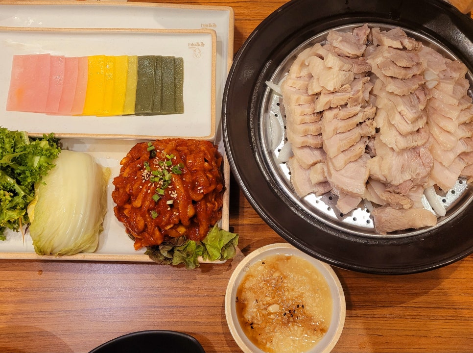 원할머니보쌈족발충주 이미지