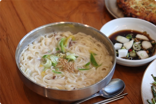 유명국시랑 이미지