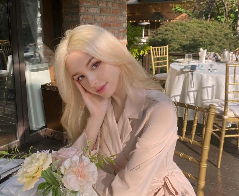 Elina(엘리나) 이미지