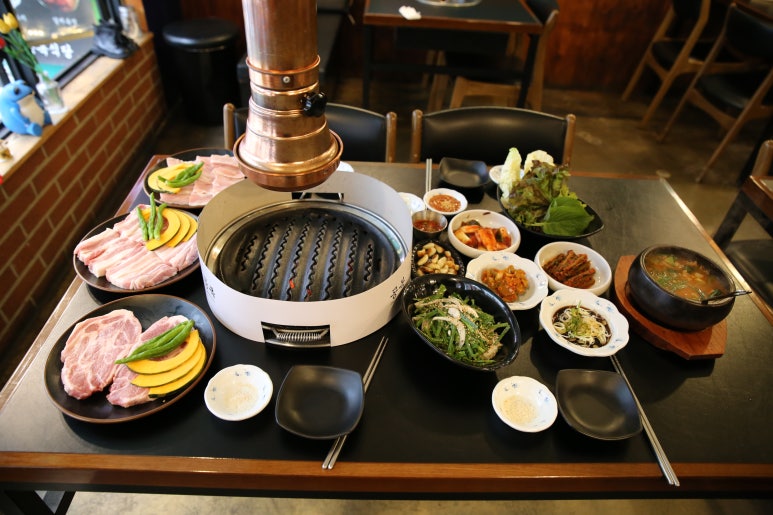 포엔식당 이미지