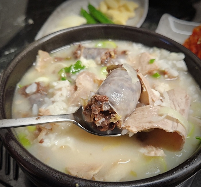 수제순대돼지국밥 이미지