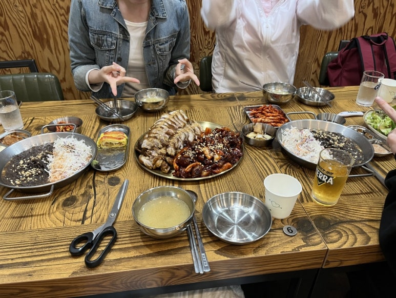 홍이왕족발 이미지