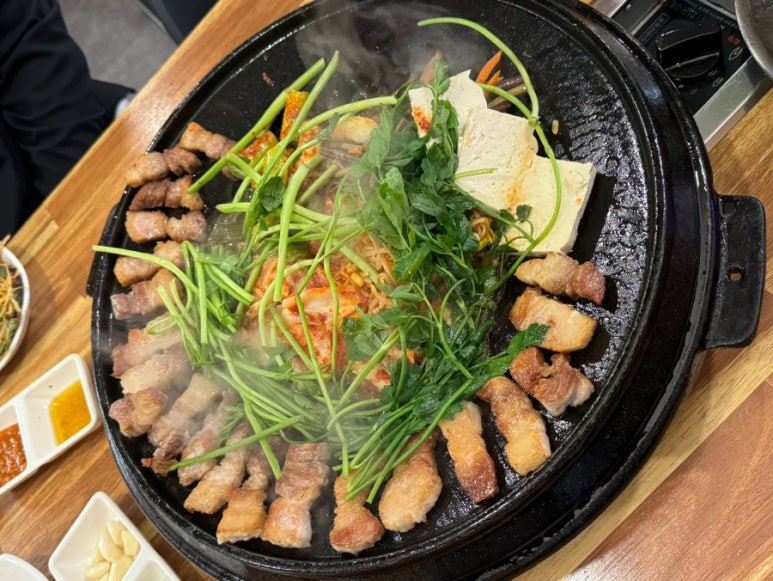 대흥솥뚜껑삼겹살 이미지