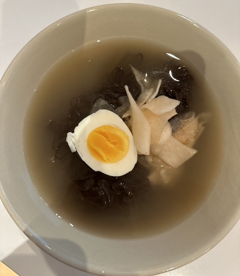 육각수냉면 이미지