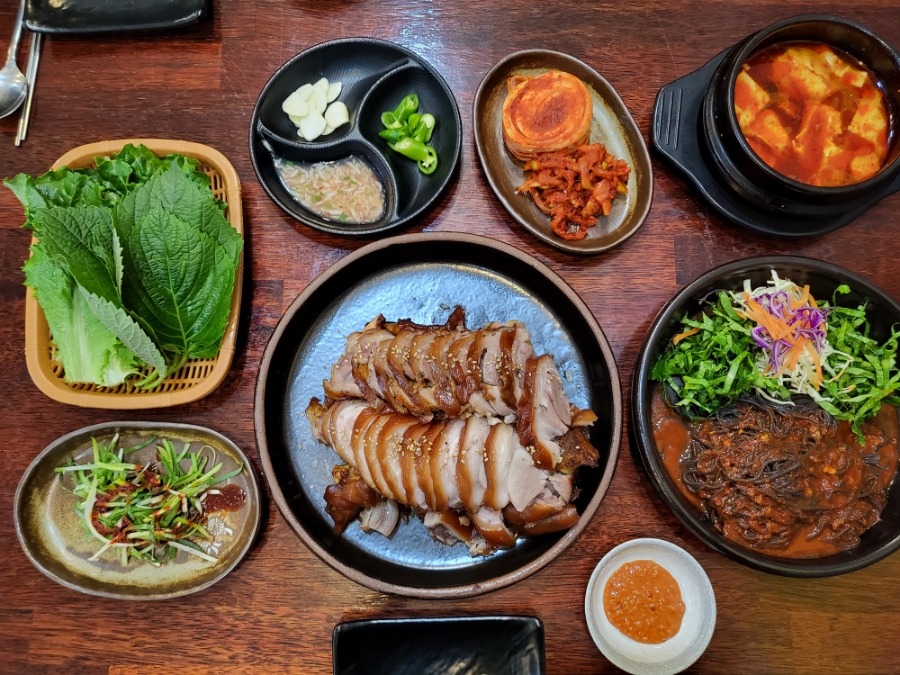 으뜸왕족발 이미지