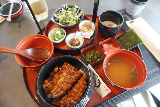 리덮밥 이미지