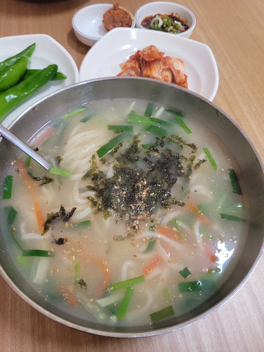 마당손칼국수 이미지