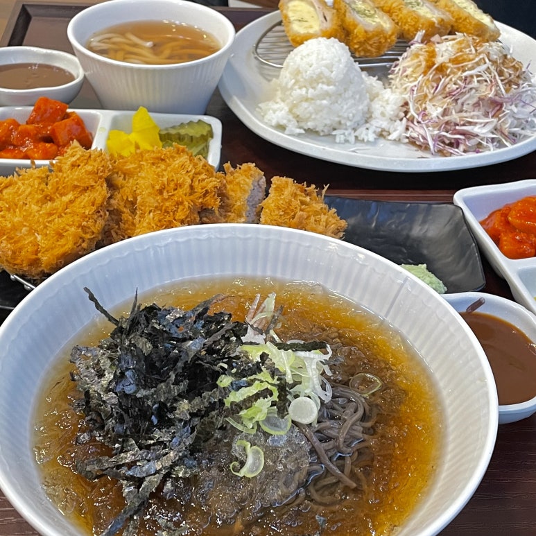 꿀꿀카츠 이미지