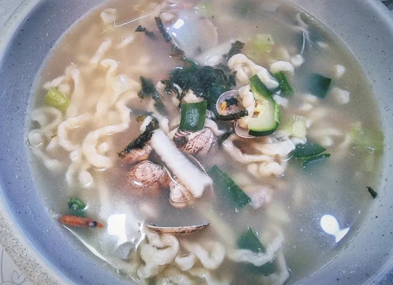 섬마을해물칼국수 이미지