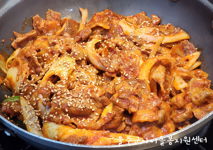 생생삼겹살묵은지찜 이미지