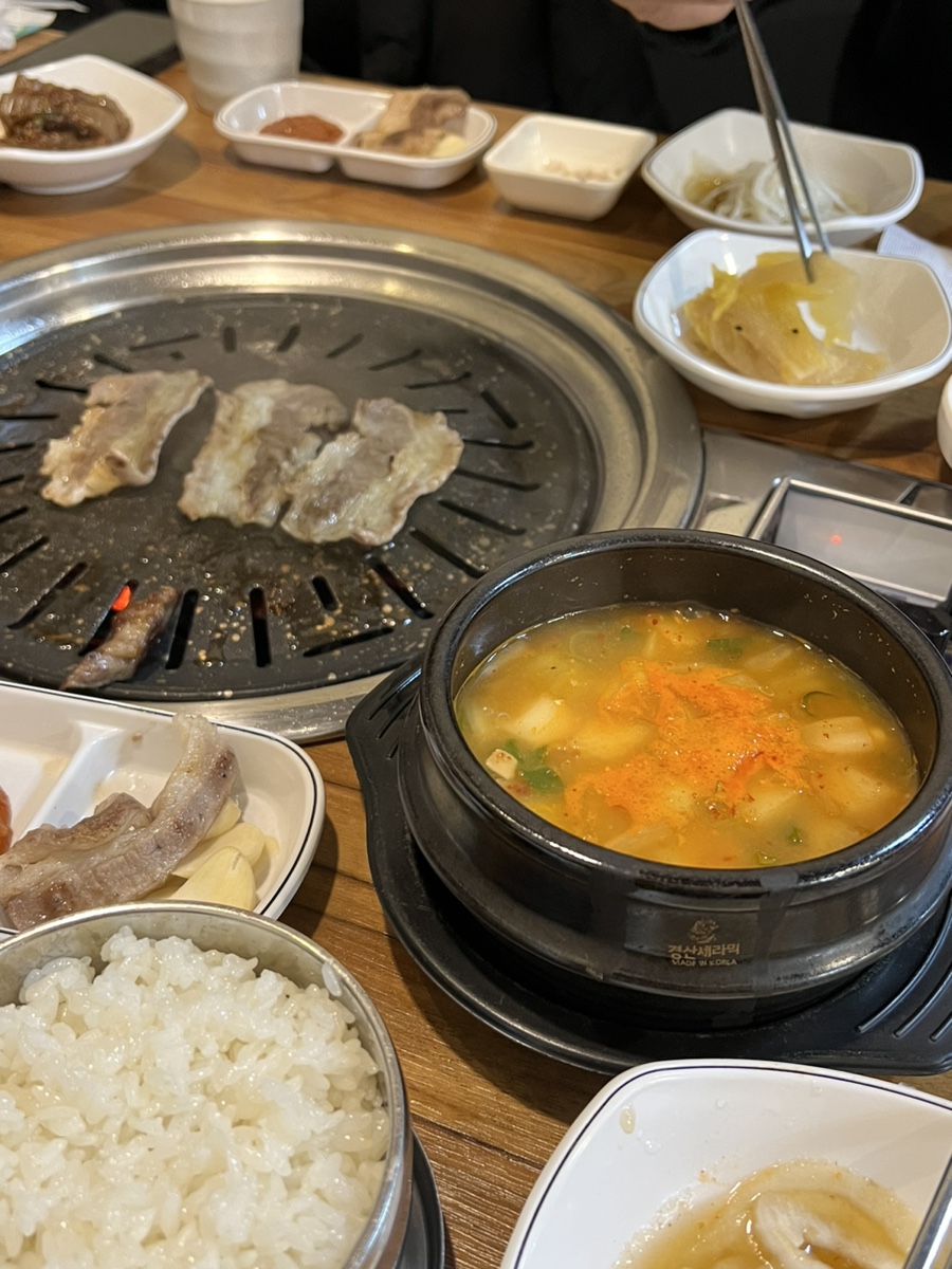 여유돼지부자돼소 이미지