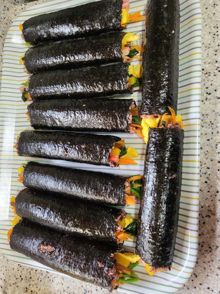 김밥먹을래 이미지