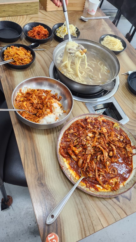 일품칼국수 이미지