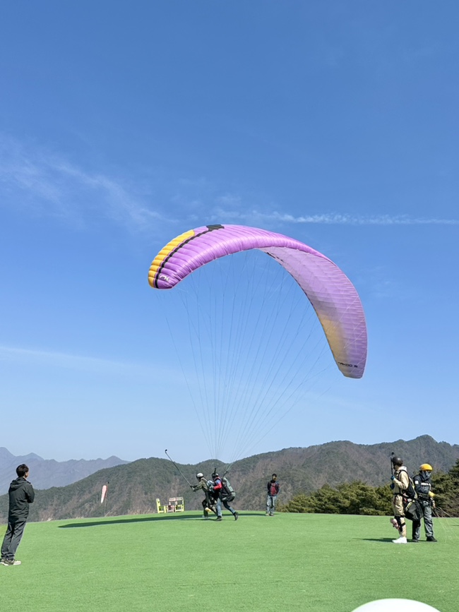 더쎈패러글라이딩 이미지
