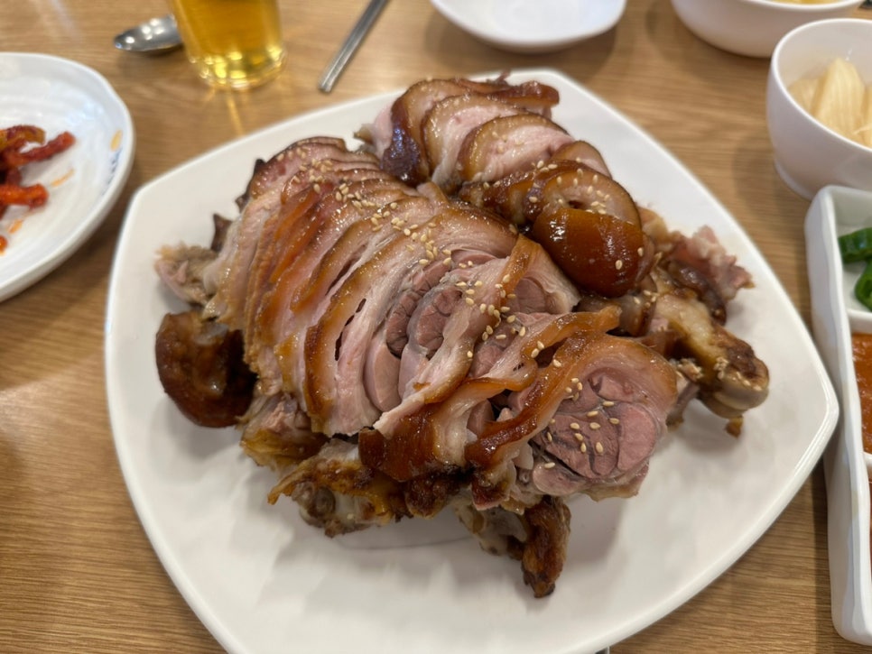 황금족발수원성대점 이미지