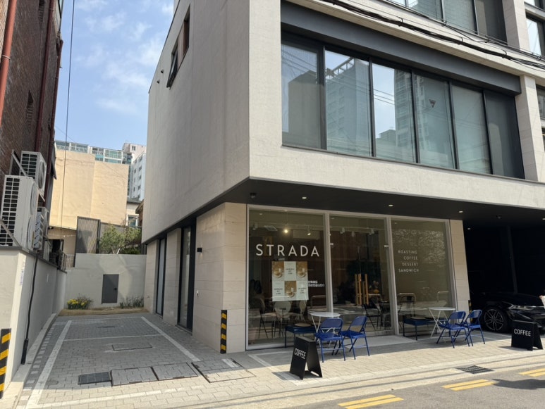 스트라다 공덕점 이미지