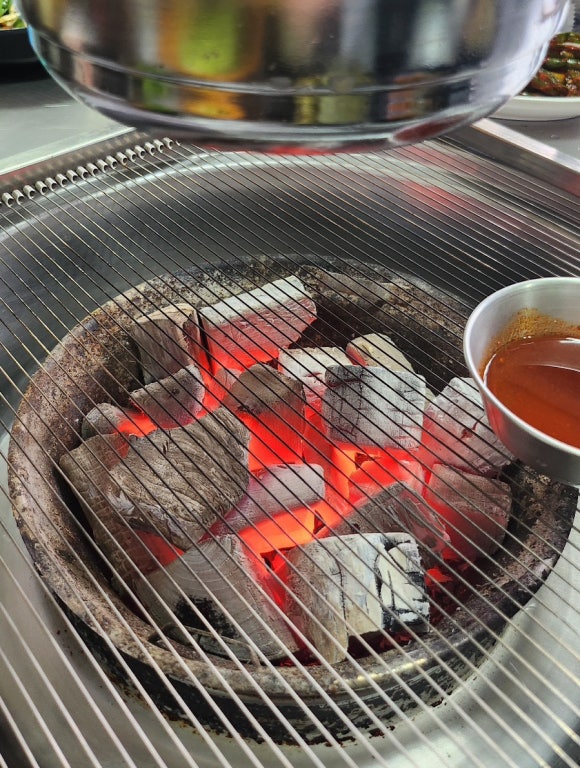 참숯불에꾸운닭앤꿈장어 이미지