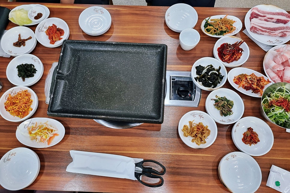 숲고을대패삼겹집밥정식 이미지